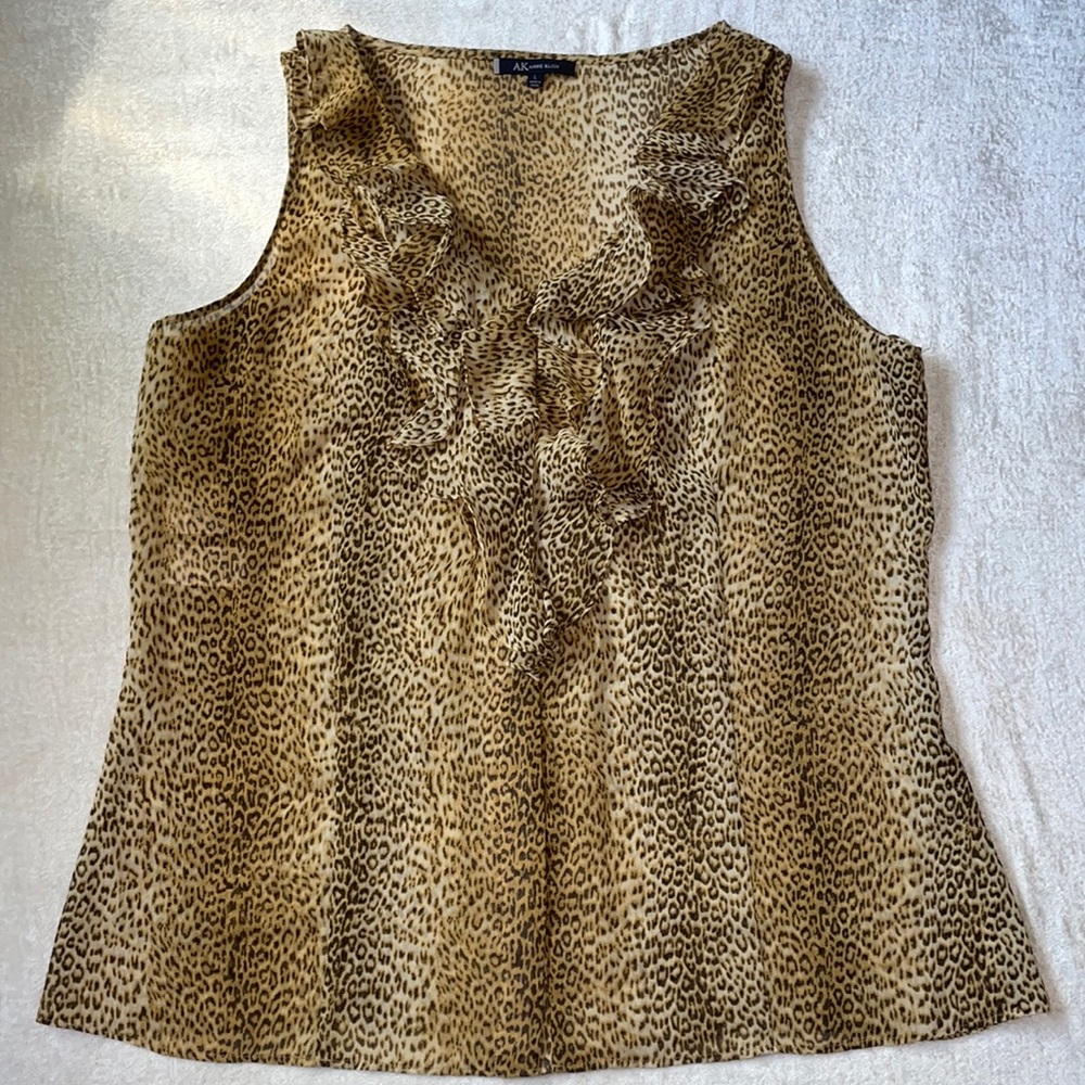 AK Anne Klein Sz L  cheetah print  sleeveless blouse w ruffle accent down front